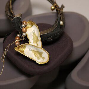 Gold Painted Oyster Shell Ornament set